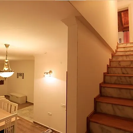 케르메 오토만 고코바 아키아카