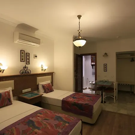 케르메 오토만 고코바 아키아카