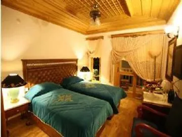 ケルメ オットマン ギョコヴァ 3*