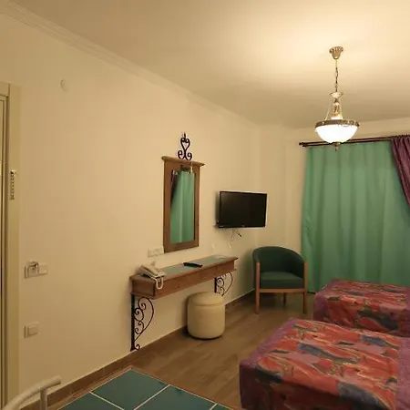 케르메 오토만 고코바 아키아카